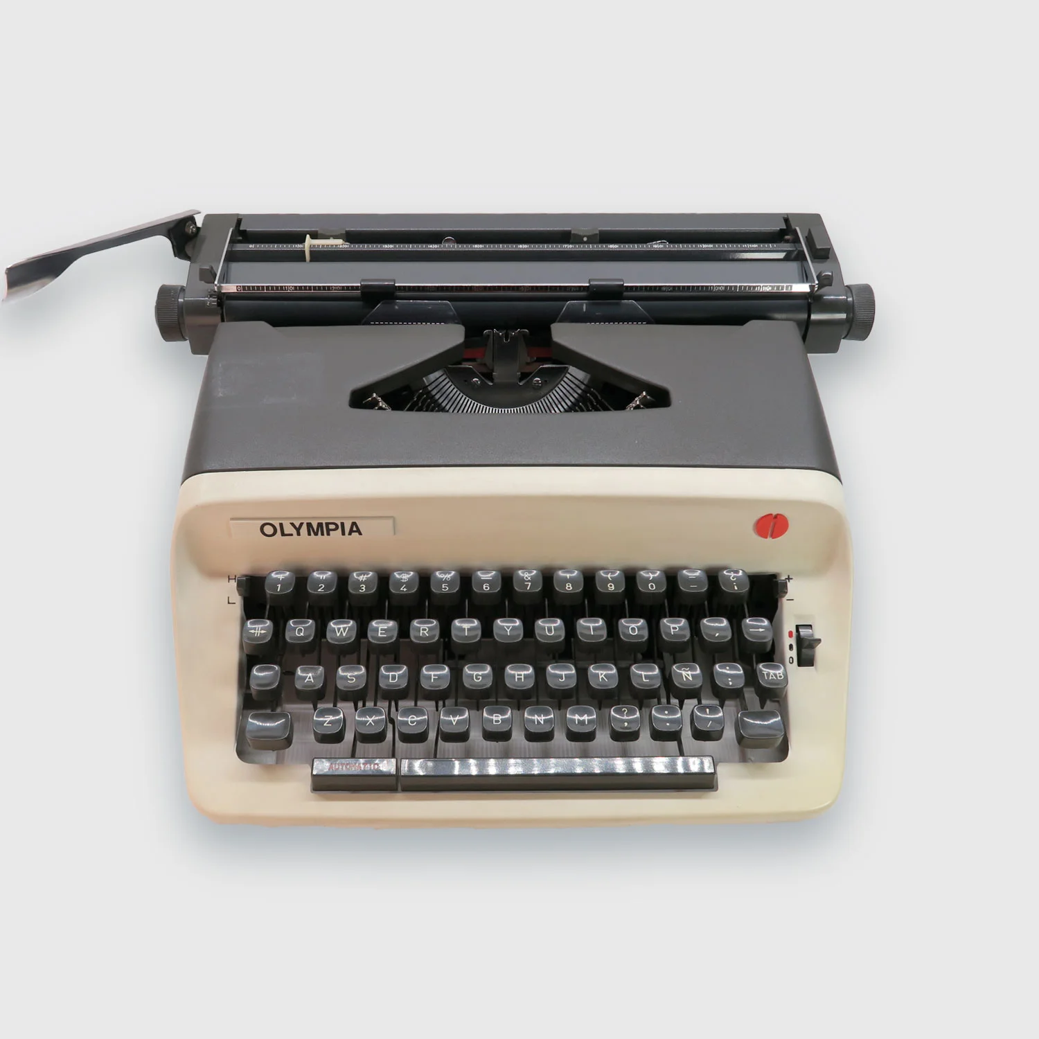 Máquina de escribir Olympia Werke AG. Model B12