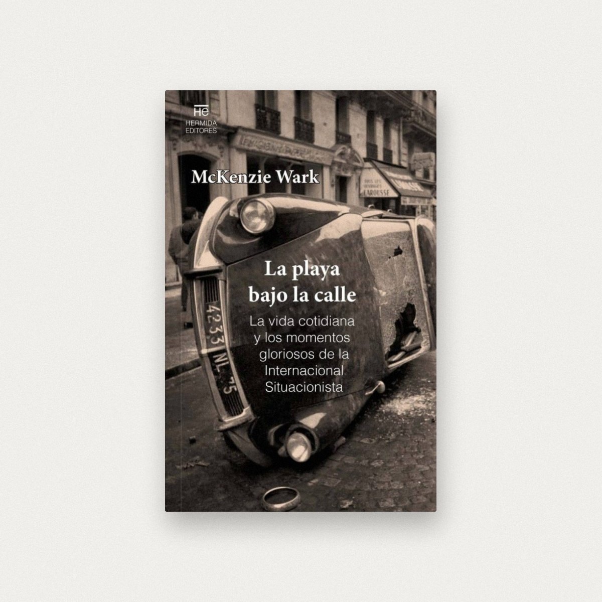 La playa bajo la calle