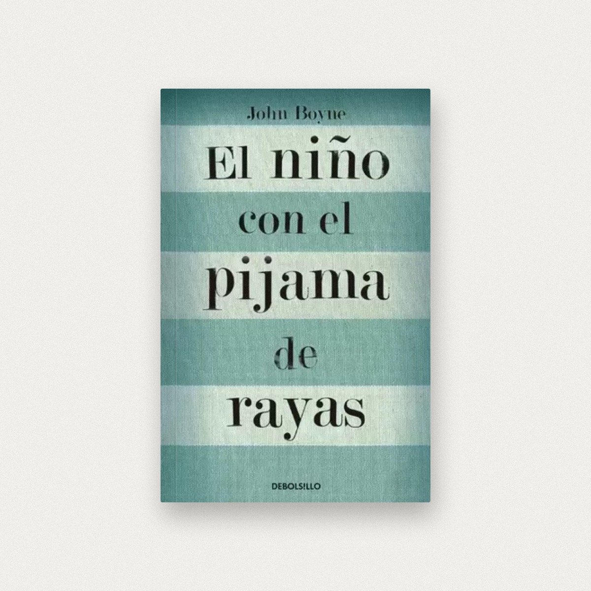 El niño con el pijama de rayas